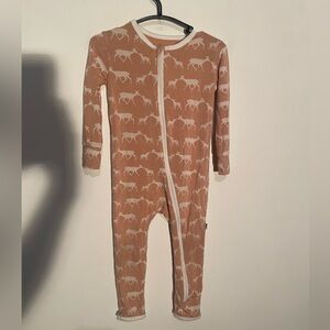 Kickee Pants Pajamas in size12-18‎ months peachy pink deer